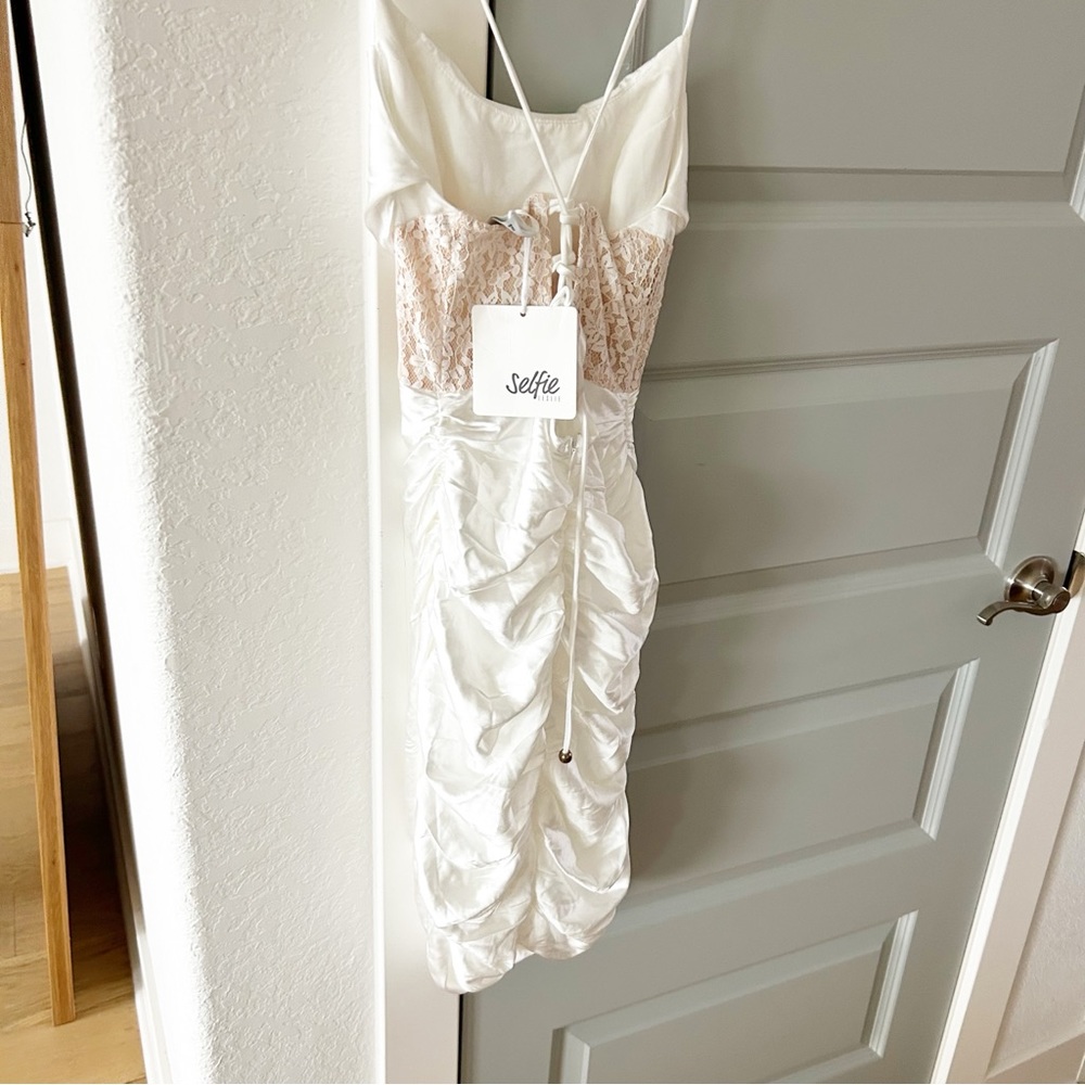 NWT Selfie Leslie Golden Era Lace Cowl Neck Ruched Mini Dress - Picture 4 of 6